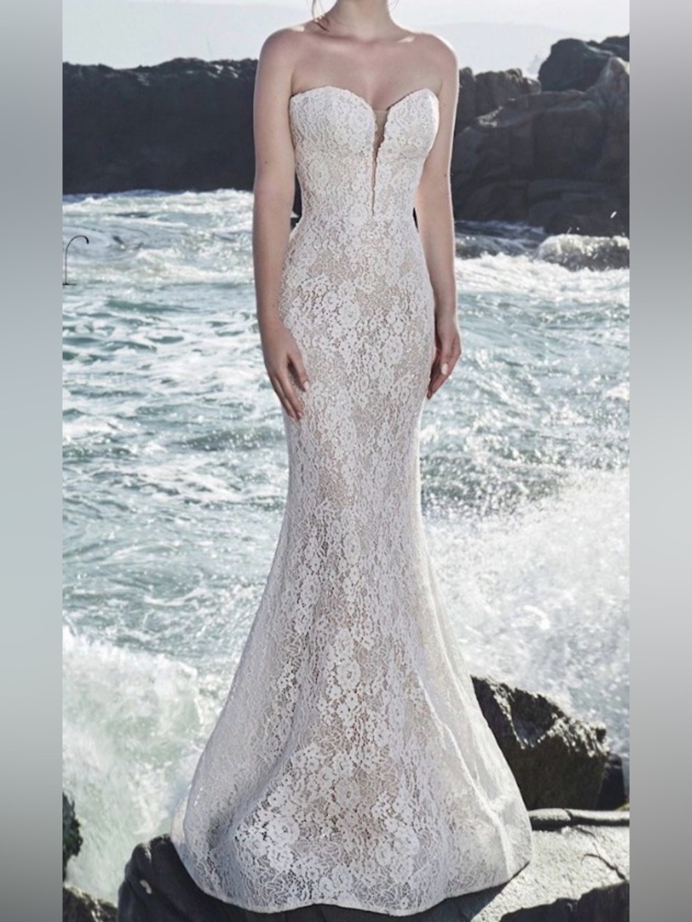 L’amour Calla Blanche Style LA9256 lace and sparkle Wedding Dress size 10 fits 8